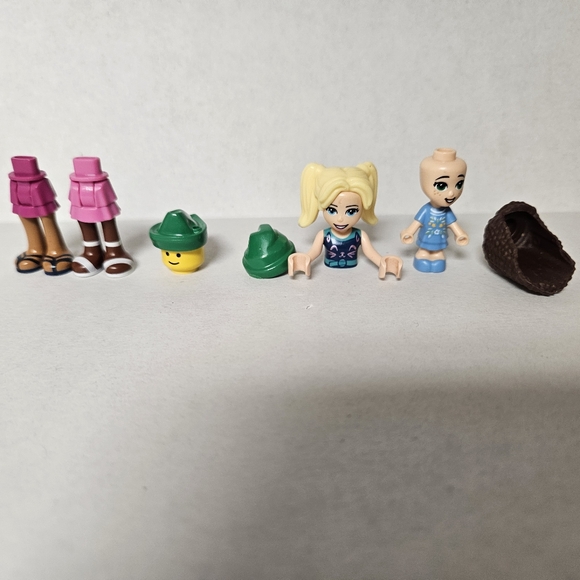 Lego mini friends parts‎ and pieces - Picture 1 of 3